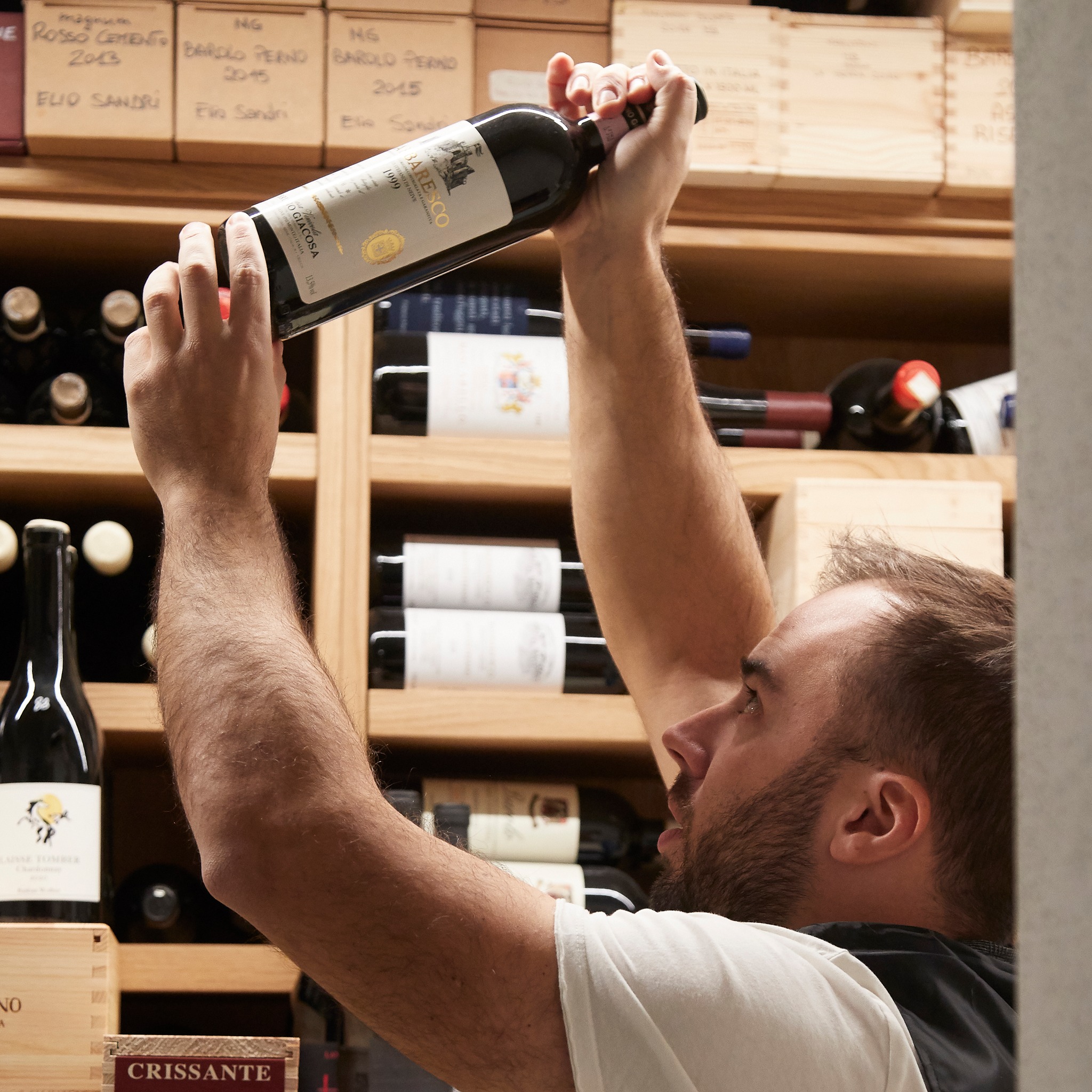 Enoteca con eccellenti selezioni di vini a Cogliate.