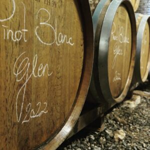 Damigiane of Fenja Hinz in his cellar.